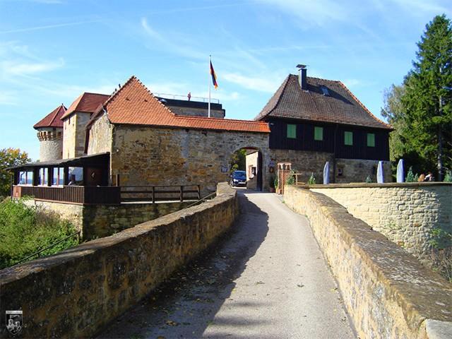Der Zugang zur Burg Rechberg. 