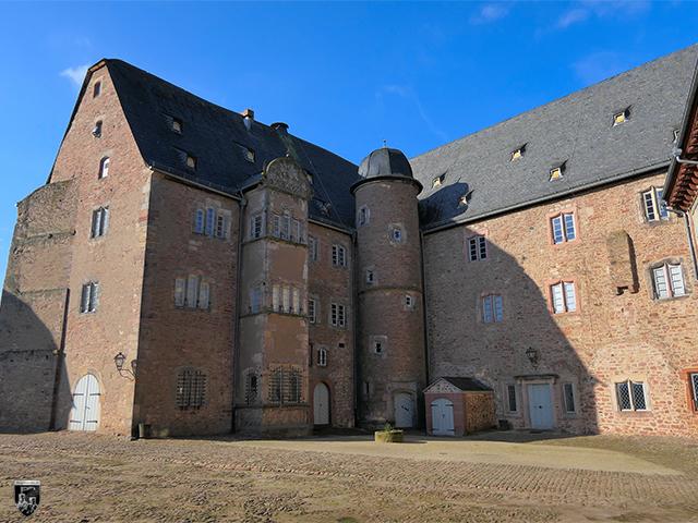 Schloss Steinau - Auch der Küchenbau besitzt einen eigenen Erkeranbau auf volle Höhe. 