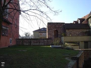 Burg Ladenburg, Bischofshof 11