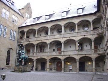 Burg Stuttgart, Altes Schloss 34